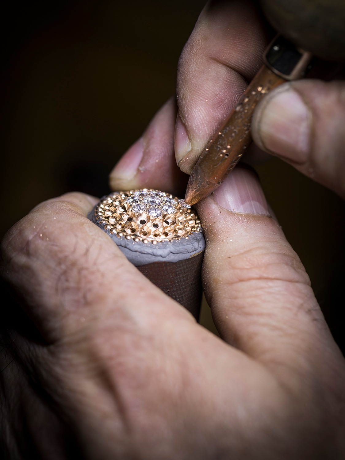 Perlée Toi & Moi隐秘式腕表，制作工艺，Perlée系列，Van Cleef & Arpels梵克雅宝