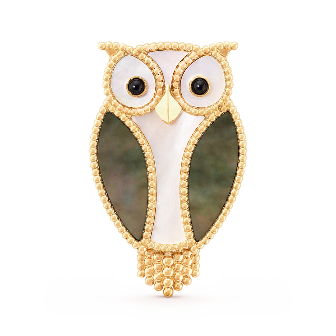 Lucky Animals Owl胸针，黄K金，白色珍珠母贝，灰色珍珠母贝，缟玛瑙。Lucky Animals系列，Van Cleef & Arpels梵克雅宝。